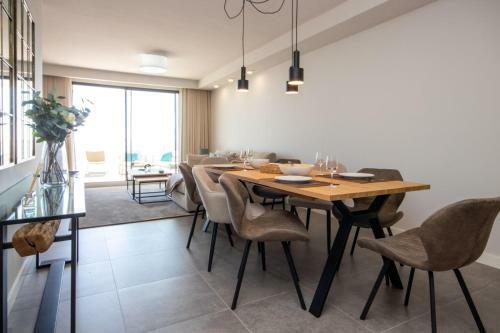 Three-bedroom Apartment With Stunning Sea Views