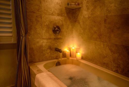 Bed & Breakfast Carmel Country Inn
