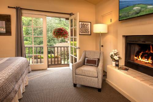 Bed & Breakfast Carmel Country Inn