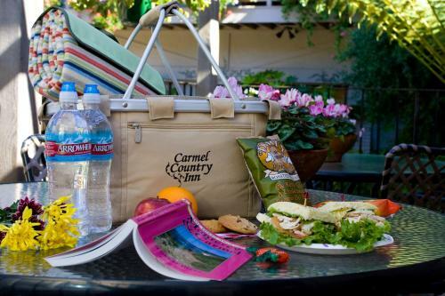 Bed & Breakfast Carmel Country Inn