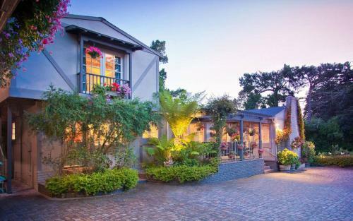 Bed & Breakfast Carmel Country Inn