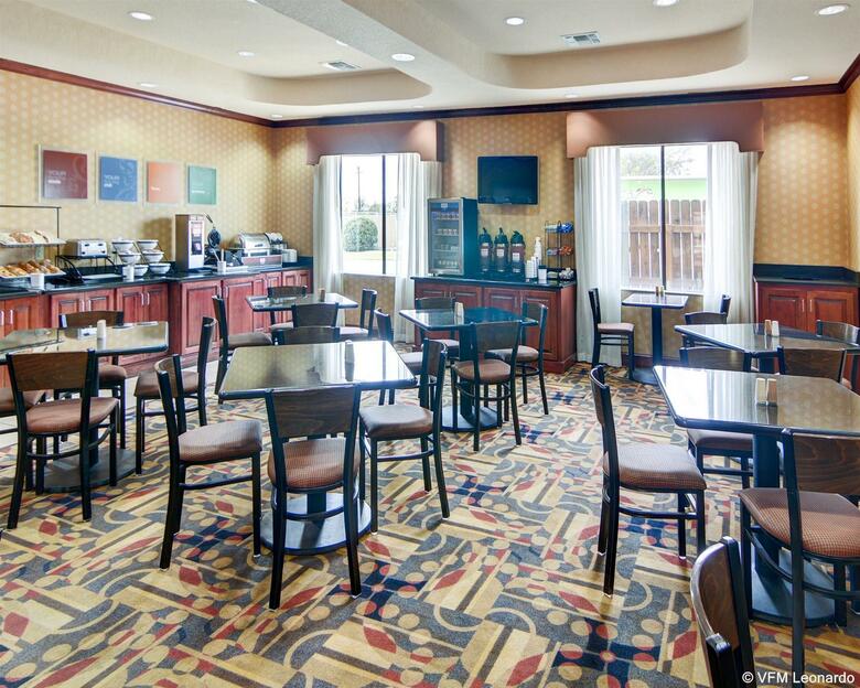 Hotel Comfort Inn Near Unt