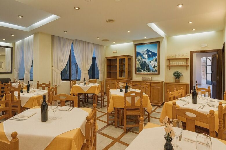 Hotel Al-andalus