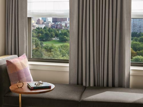Hotel The Newbury Boston