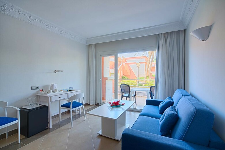 Playacapricho Hotel