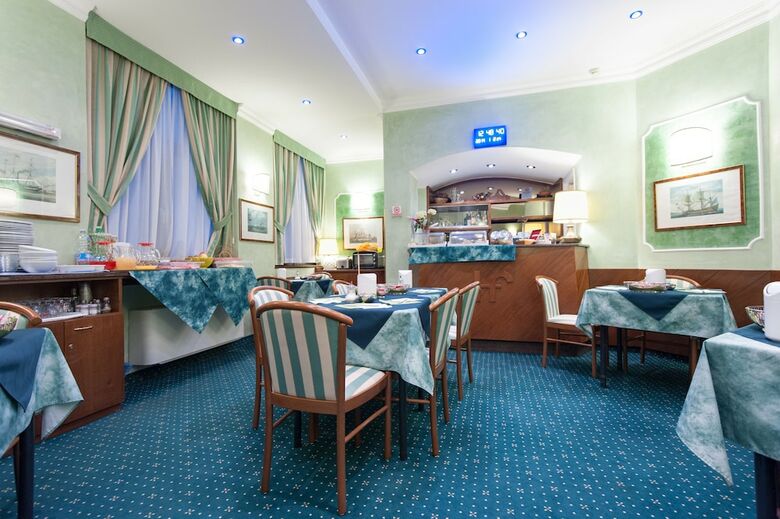 Hotel Flora
