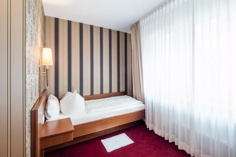Hostal Hotel Garni Deutsches Haus