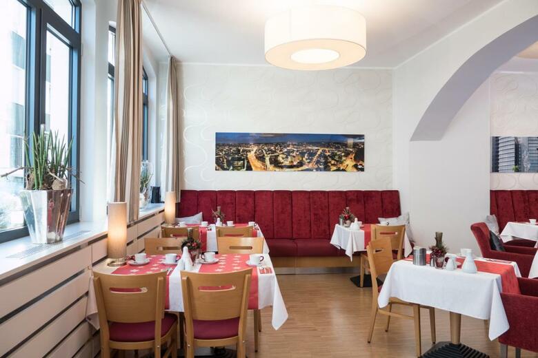 Hostal Hotel Garni Deutsches Haus