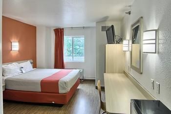 Motel 6 Traverse City