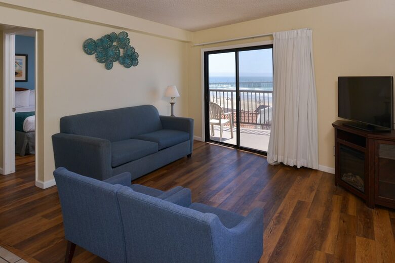Hotel Edgewater Inn And Suites