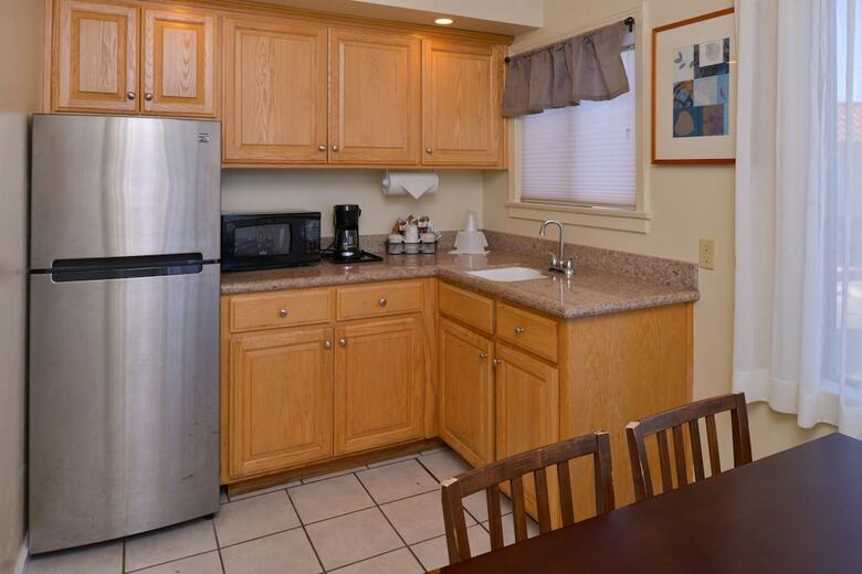 Hotel Edgewater Inn And Suites