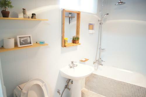Hostal Gom Guesthouse Myeongdong