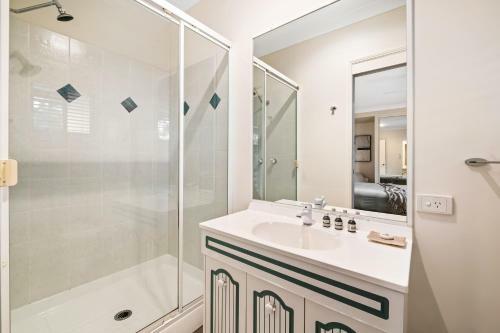 Mt Coolum Retreat 'a Bed & Breakfast'