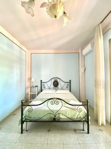 Full Apartment With 2 Rooms
