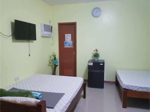 Hostal Oyo 878 Dg Budget Hotel Naia