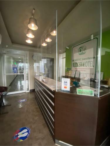 Hostal Oyo 878 Dg Budget Hotel Naia