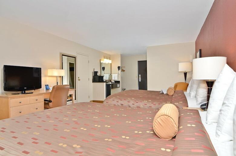 Hotel Clackamas Inn And Suites