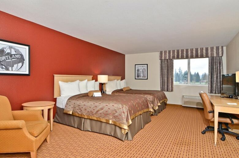 Hotel Clackamas Inn And Suites