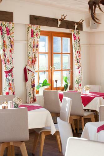 Hostal Landgasthof Fally
