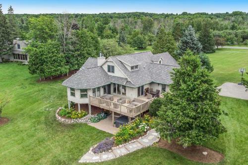 Crooked Lake Luxury