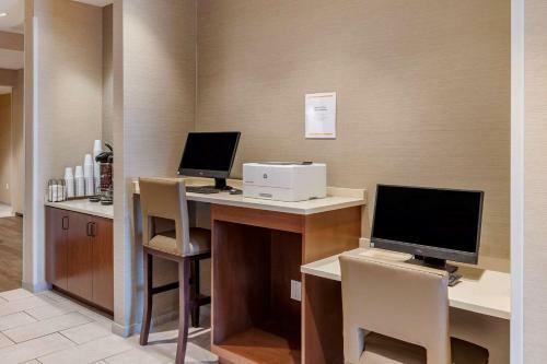 Hotel Comfort Inn & Suites