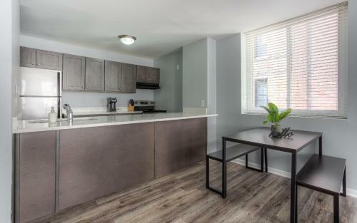 Apartamento Frontdesk I The Claridge Apts Downtown Detroit
