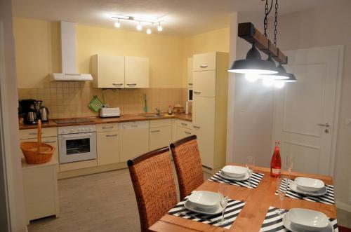 Apartamento Waldstra�e 35, Wohnung Neptun, App. 4
