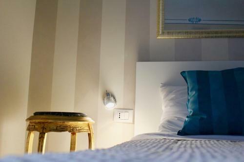 Hostal Triscele Glamour Rooms