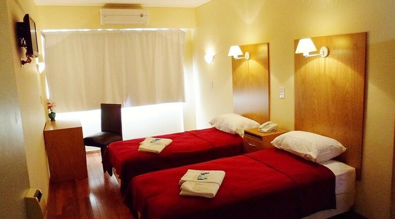 Juramento De Lealtad Townhouse Hotel
