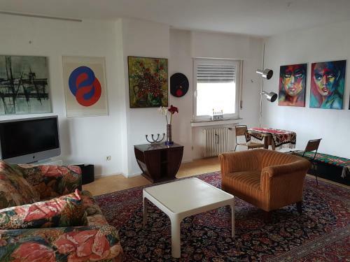 Apartamento Modern-comfort-inn 1