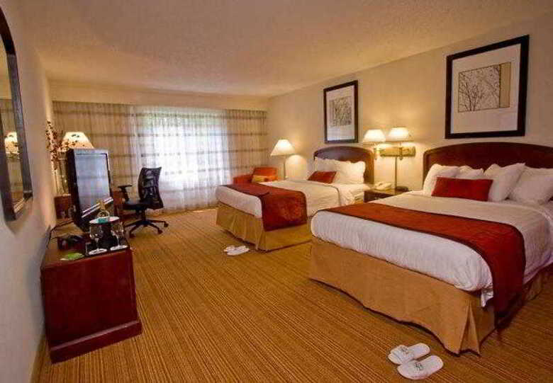 Hotel Courtyard By Marriott Lansing