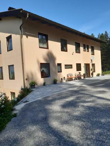 Hostal G�stehaus Am Walde - Familie Troller