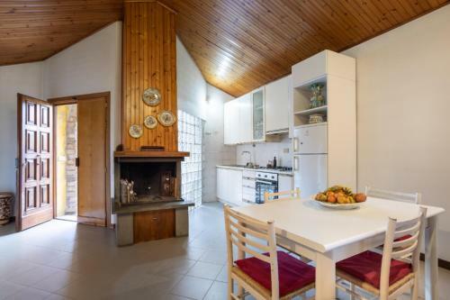 Casa Indipendente Con Giardino E Parcheggio Privato