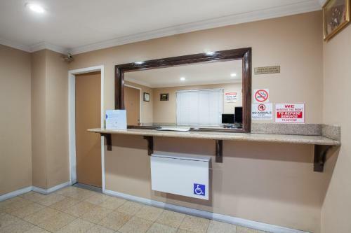 Motel Travelodge Ontario