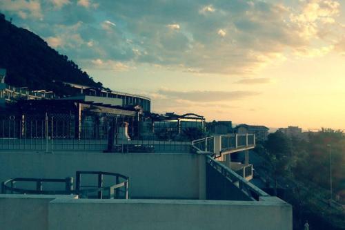 Lux Apartment ! Swimmingpool ! Parking ! Separate Entrance ! Separate Territory !