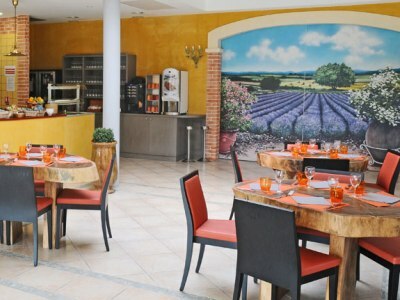 Hotel Kyriad Avignoncourtine Gare Tgv