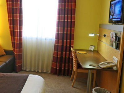 Hotel Kyriad Avignoncourtine Gare Tgv