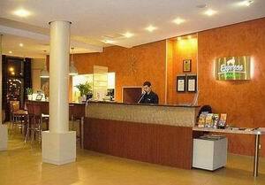 Hotel Kyriad Avignoncourtine Gare Tgv