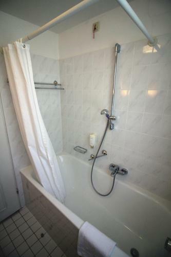 Hostal G�stehaus Schloss Abtsee