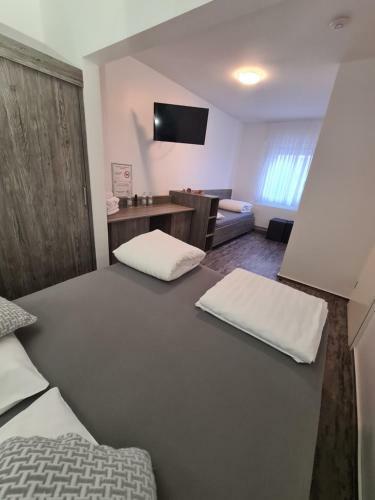 Hostal Pension Zwei A