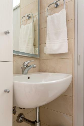Hostal La Vite Bianca - Short Lets, Locazione Turistica