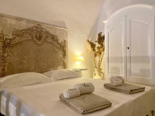 Itaca Home To Explorers Piazza Dell'orologio