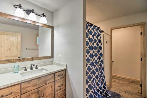 Relaxing Lakefront Retreat With Private Dock!