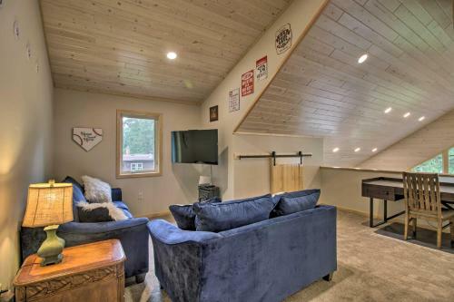 Relaxing Lakefront Retreat With Private Dock!