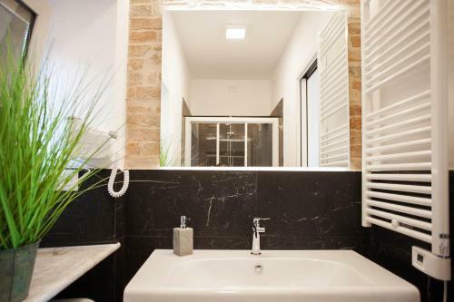 Hostal Red House Accomodation Potenza Picena
