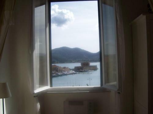 Hostal B&B Porta Del Mare