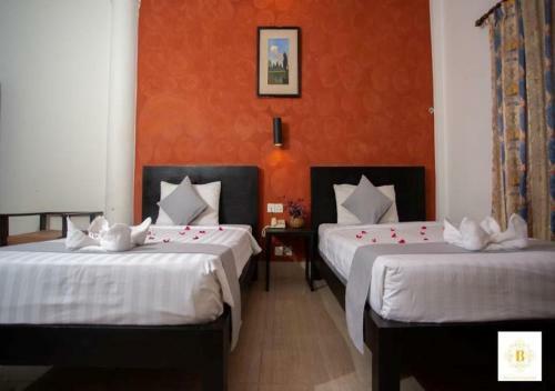Hometown Hotel
