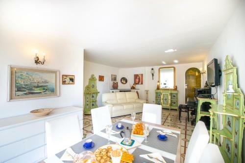Villa Algarrobos