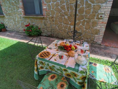 Cosy Farmhouse In Proceno With Swimming Pool