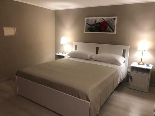 Hostal E La Luna Buss�